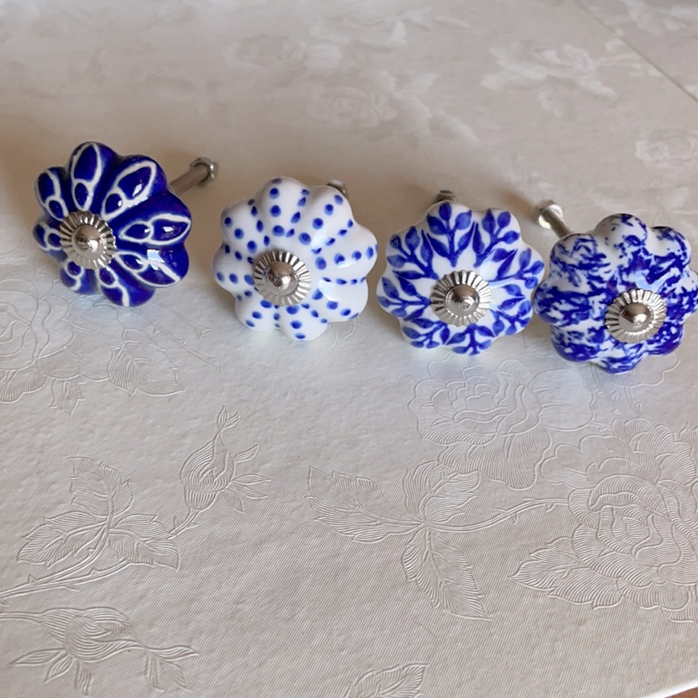 Dresser Knobs Blue hand painted scalloped edge set of 4